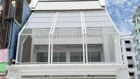 5 Bedroom Townhouse for rent in Bang Bamru, Bangkok