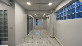 4 Bedroom Commercial for sale in Chong Nonsi, Bangkok