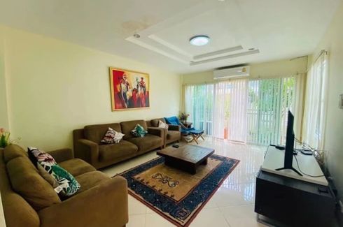 3 Bedroom Townhouse for sale in Nong Prue, Chonburi