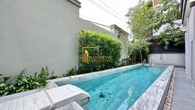 3 Bedroom House for sale in Phra Khanong Nuea, Bangkok