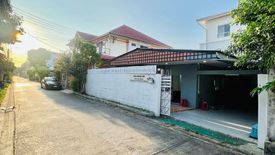 3 Bedroom House for sale in Sam Sen Nok, Bangkok