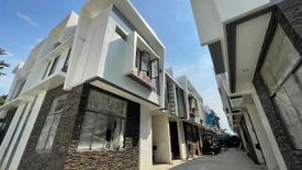 3 Bedroom Townhouse for sale in Bahay Toro, Metro Manila near LRT-1 Roosevelt