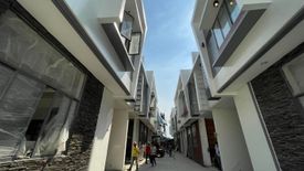 3 Bedroom Townhouse for sale in Bahay Toro, Metro Manila near LRT-1 Roosevelt