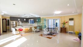 6 Bedroom House for sale in Mactan, Cebu