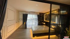 1 Bedroom Condo for sale in Phlapphla, Bangkok