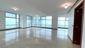 4 Bedroom Condo for sale in Urdaneta, Metro Manila near MRT-3 Buendia