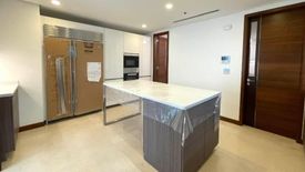 4 Bedroom Condo for sale in Urdaneta, Metro Manila near MRT-3 Buendia