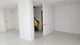 3 Bedroom Townhouse for rent in Khlong Toei Nuea, Bangkok near Airport Rail Link Makkasan