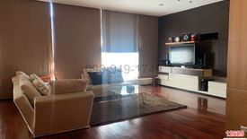 2 Bedroom Condo for rent in Khlong Tan Nuea, Bangkok