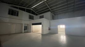 Warehouse / Factory for rent in Urdaneta, Metro Manila near MRT-3 Ayala