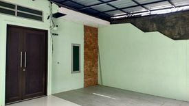 Rumah dijual dengan 2 kamar tidur di Balas Klumprik, Jawa Timur