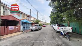 3 Bedroom Townhouse for sale in Lat Sawai, Pathum Thani near BTS Khlong Ha