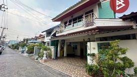 3 Bedroom Townhouse for sale in Bang Talat, Nonthaburi near MRT Royal Irrigation Department