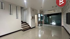 3 Bedroom Townhouse for sale in Khlong Kum, Bangkok