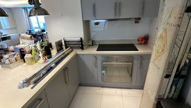 2 Bedroom Condo for sale in San Lorenzo, Metro Manila