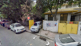 House for sale in West Kamias, Metro Manila near LRT-2 Araneta Center-Cubao