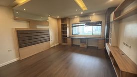 3 Bedroom Condo for rent in Urdaneta, Metro Manila near MRT-3 Ayala