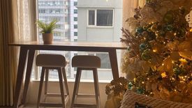 2 Bedroom Condo for sale in The Columns Ayala Avenue, Bangkal, Metro Manila near MRT-3 Magallanes