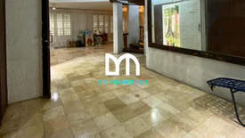 5 Bedroom House for sale in Bel-Air, Metro Manila