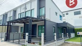 3 Bedroom Townhouse for sale in Tha Raeng, Bangkok