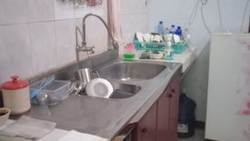 Rumah dijual dengan 6 kamar tidur di Babatan, Jawa Timur