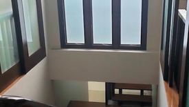 3 Bedroom House for rent in San Lorenzo, Metro Manila near MRT-3 Ayala