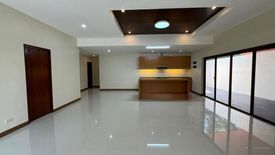 5 Bedroom House for sale in Talon Dos, Metro Manila