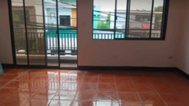 4 Bedroom House for sale in Santo Domingo, Rizal