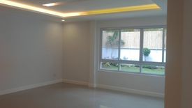 4 Bedroom House for rent in Dasmariñas North, Metro Manila near MRT-3 Ayala