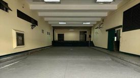 Warehouse / Factory for rent in Urdaneta, Metro Manila near MRT-3 Ayala