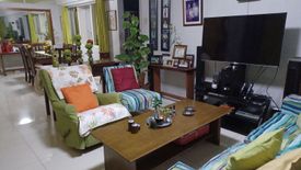 5 Bedroom House for sale in Sangandaan, Metro Manila