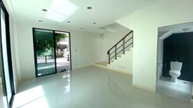 3 Bedroom Townhouse for sale in Areeya Mandarina Sukhumvit 77, Suan Luang, Bangkok near MRT Si Nut