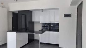 3 Bedroom Condo for sale in San Lorenzo Place, Bangkal, Metro Manila near MRT-3 Magallanes