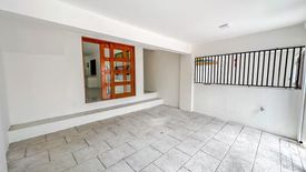 4 Bedroom House for sale in Pulang Lupa Dos, Metro Manila