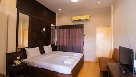 42 Bedroom Hotel / Resort for rent in Ban Phan Thom, Bangkok near MRT Democracy Monument