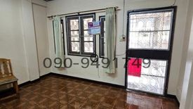 2 Bedroom Townhouse for rent in Hua Mak, Bangkok