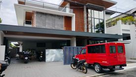 6 Bedroom House for sale in Pasong Tamo, Metro Manila