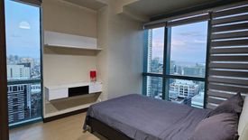 2 Bedroom Condo for sale in 8 Forbestown Centre, Taguig, Metro Manila