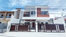 4 Bedroom House for sale in Talon Dos, Metro Manila