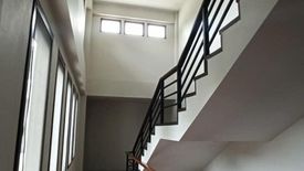 4 Bedroom House for rent in San Lorenzo, Metro Manila near MRT-3 Ayala