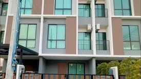 3 Bedroom Townhouse for sale in Sanam Bin, Bangkok