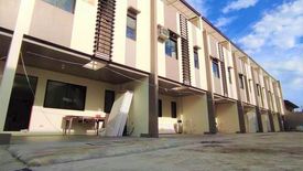 5 Bedroom Townhouse for sale in Moonwalk, Metro Manila