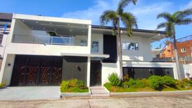 7 Bedroom House for sale in Moonwalk, Metro Manila