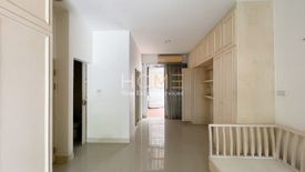 3 Bedroom Townhouse for sale in Baan Klang Muang Ratchada 36, Chan Kasem, Bangkok