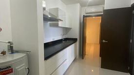 3 Bedroom Condo for rent in Garden Towers, San Lorenzo, Metro Manila near MRT-3 Ayala