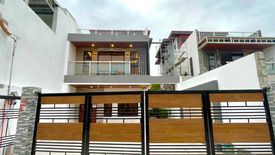 5 Bedroom House for sale in Talon Dos, Metro Manila