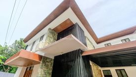 4 Bedroom House for rent in San Lorenzo, Metro Manila near MRT-3 Ayala