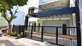 5 Bedroom House for sale in Poblacion, Metro Manila