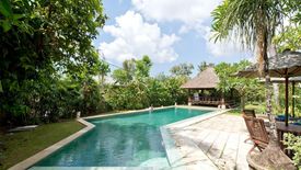 Villa dijual dengan 5 kamar tidur di Canggu, Bali