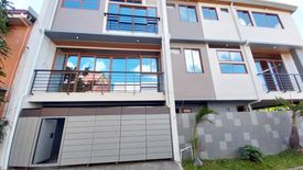 6 Bedroom House for sale in Don Bosco, Metro Manila